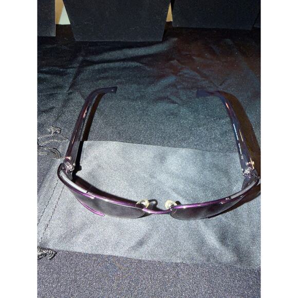 Carmen Marc Valvo Sunglasses Model Lena, Color Fig (purple) - Picture 4 of 9